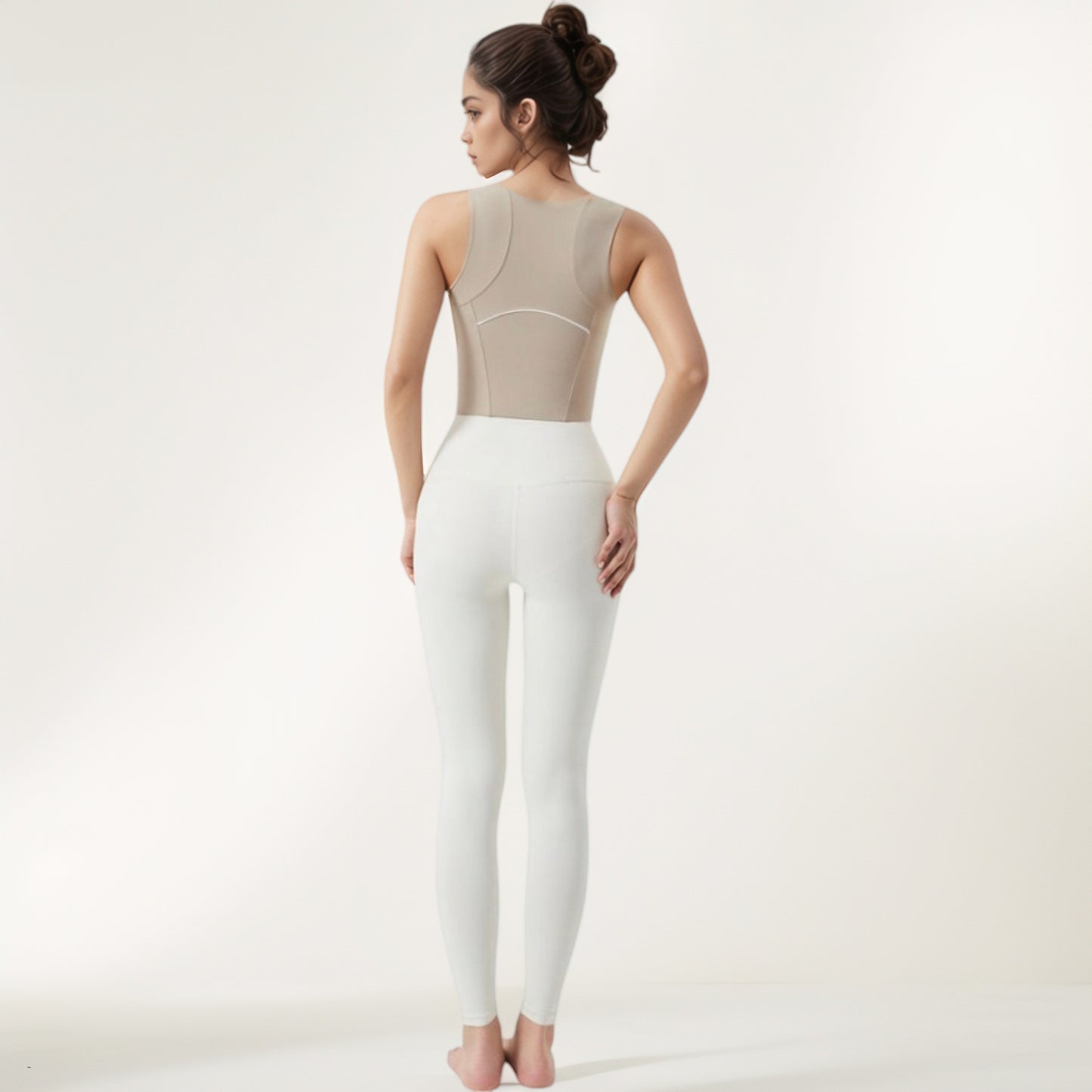 Zip-Up Cropped Athletic Tank Top with Built-In Bra and Contoured Seam Design