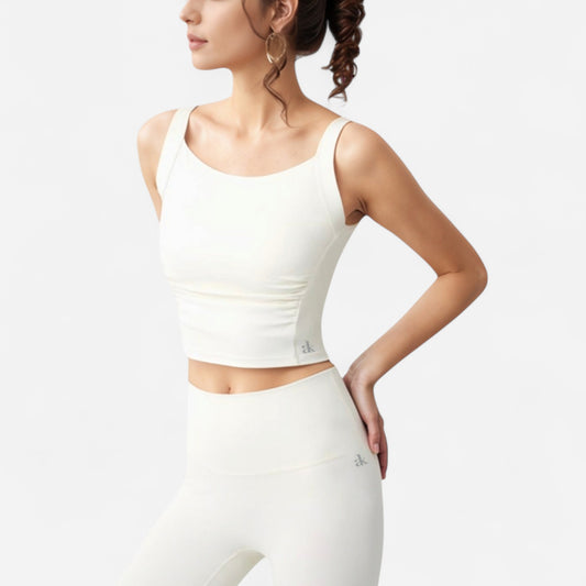Square Neck Cropped Sports Tank Top with Wide Shoulder Straps and Smooth Seamless Finish
