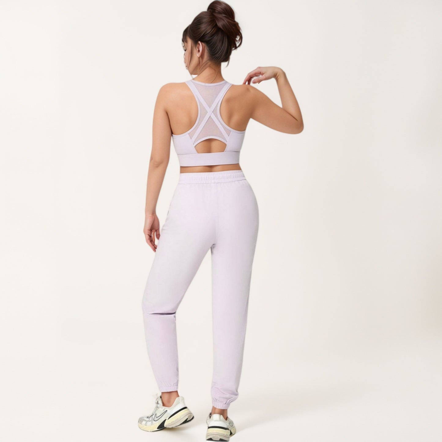 Front Zip Crop Sports Bra with Scoop Neckline and Wide Shoulder Straps for Medium Support