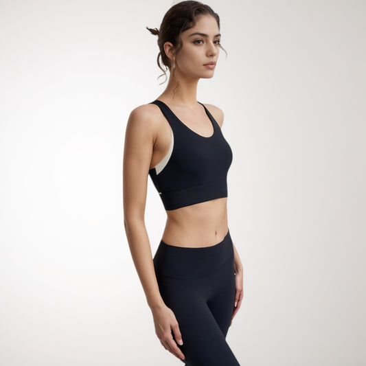 Scoop Neck Sports Bra with Wide Shoulder Straps and Elastic Band for Medium Support