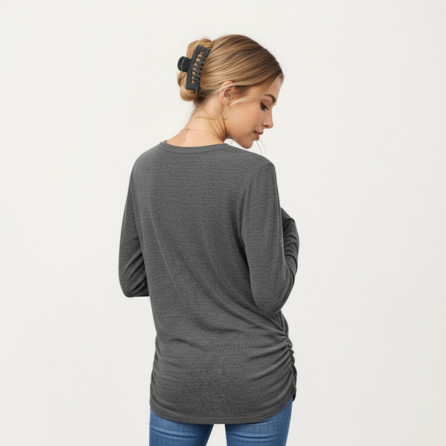 Long Sleeve Crew Neck Top with Relaxed Fit and Soft Knit Fabric