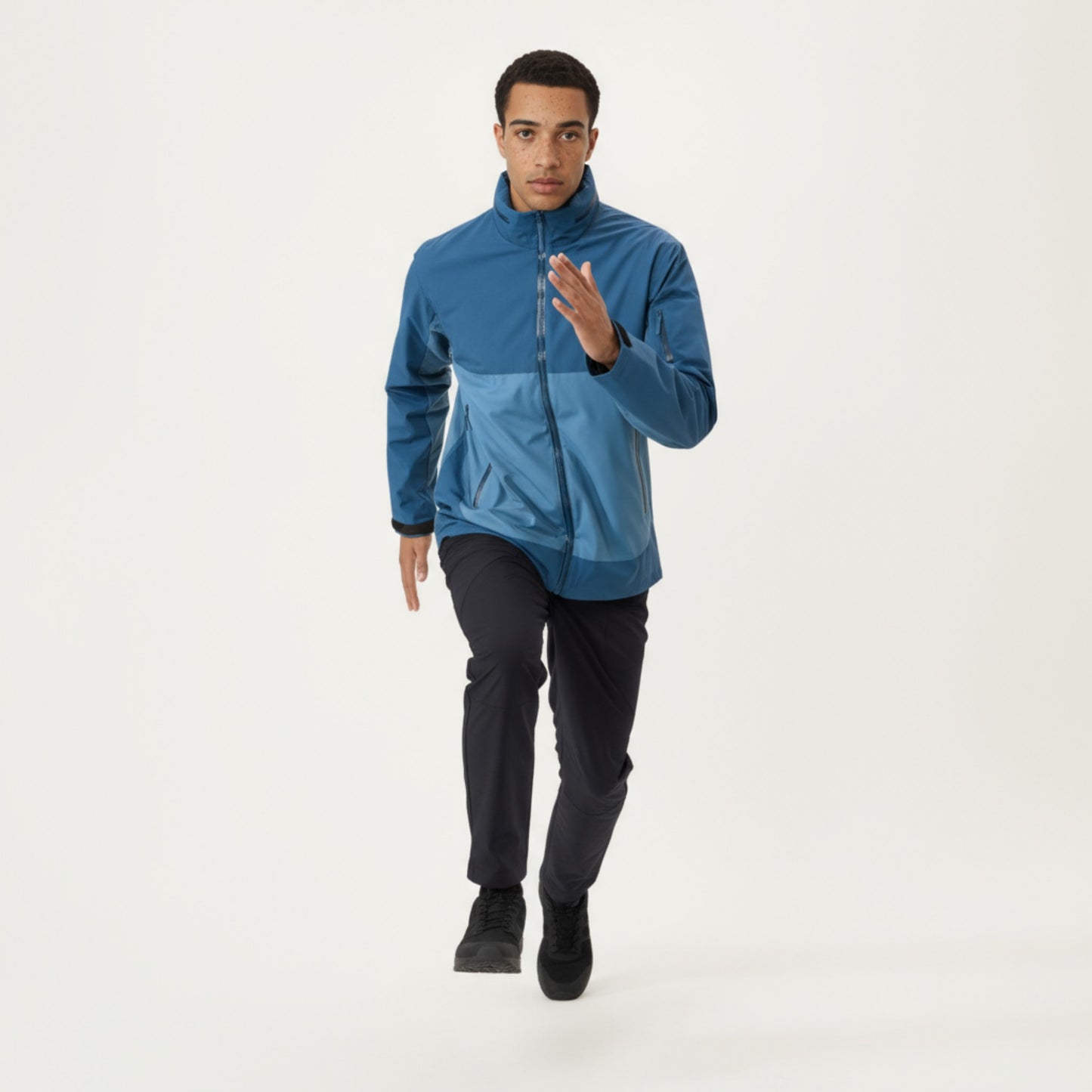 Men's Lightweight Zip-Up Windbreaker Jacket with High Collar and Zipper Pockets