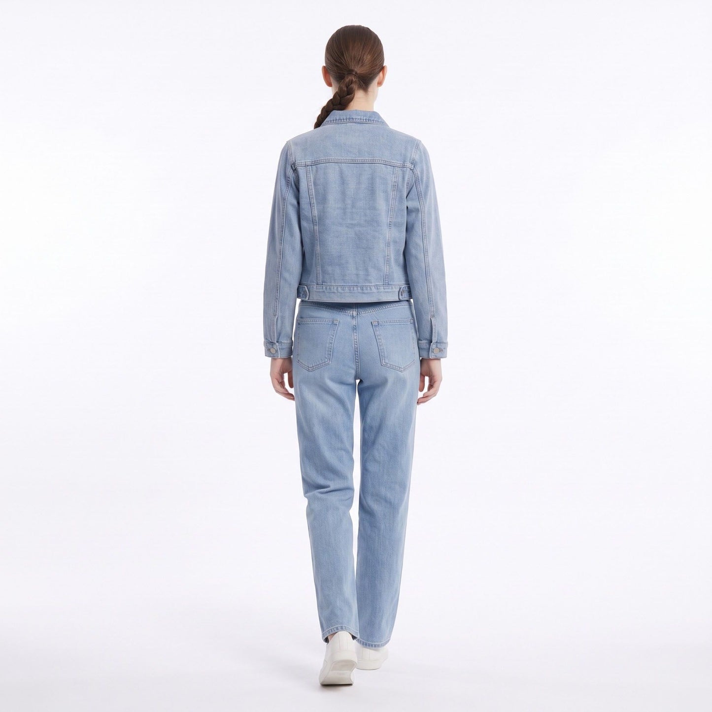 Classic Denim Jacket Long Sleeve Button Front Trucker Jacket with Chest Pockets
