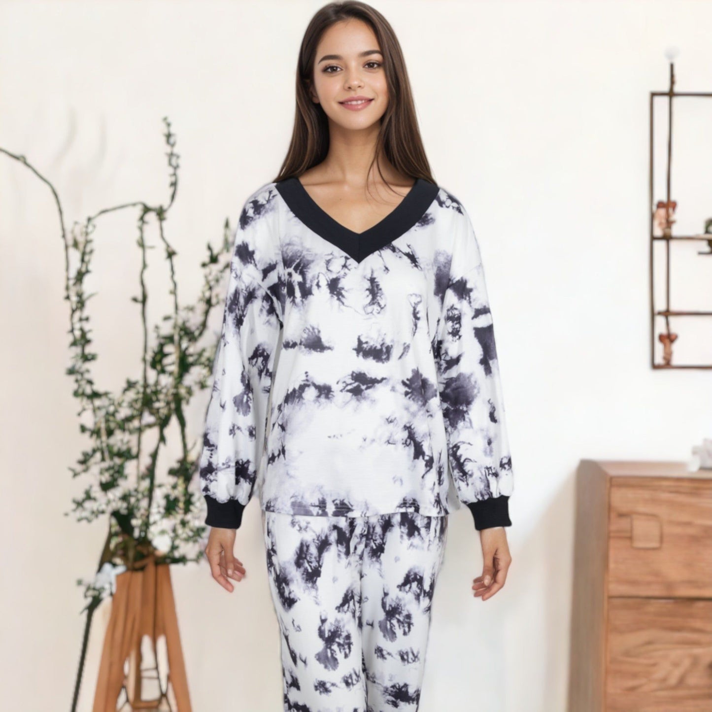 V-Neck Tracksuit with Drawstring Waist Sweatpants