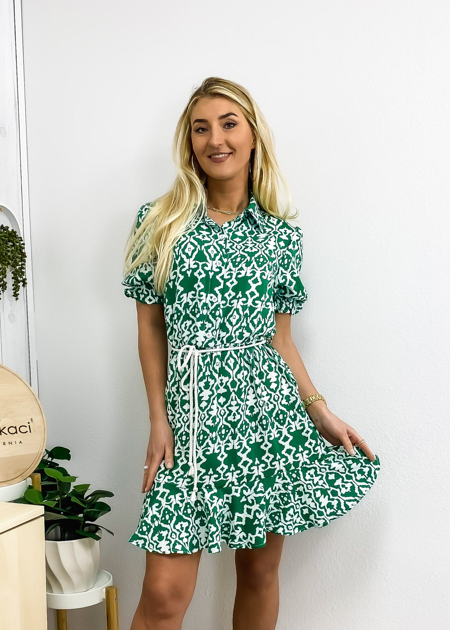 Geometric Puff Sleeve Collared Dress