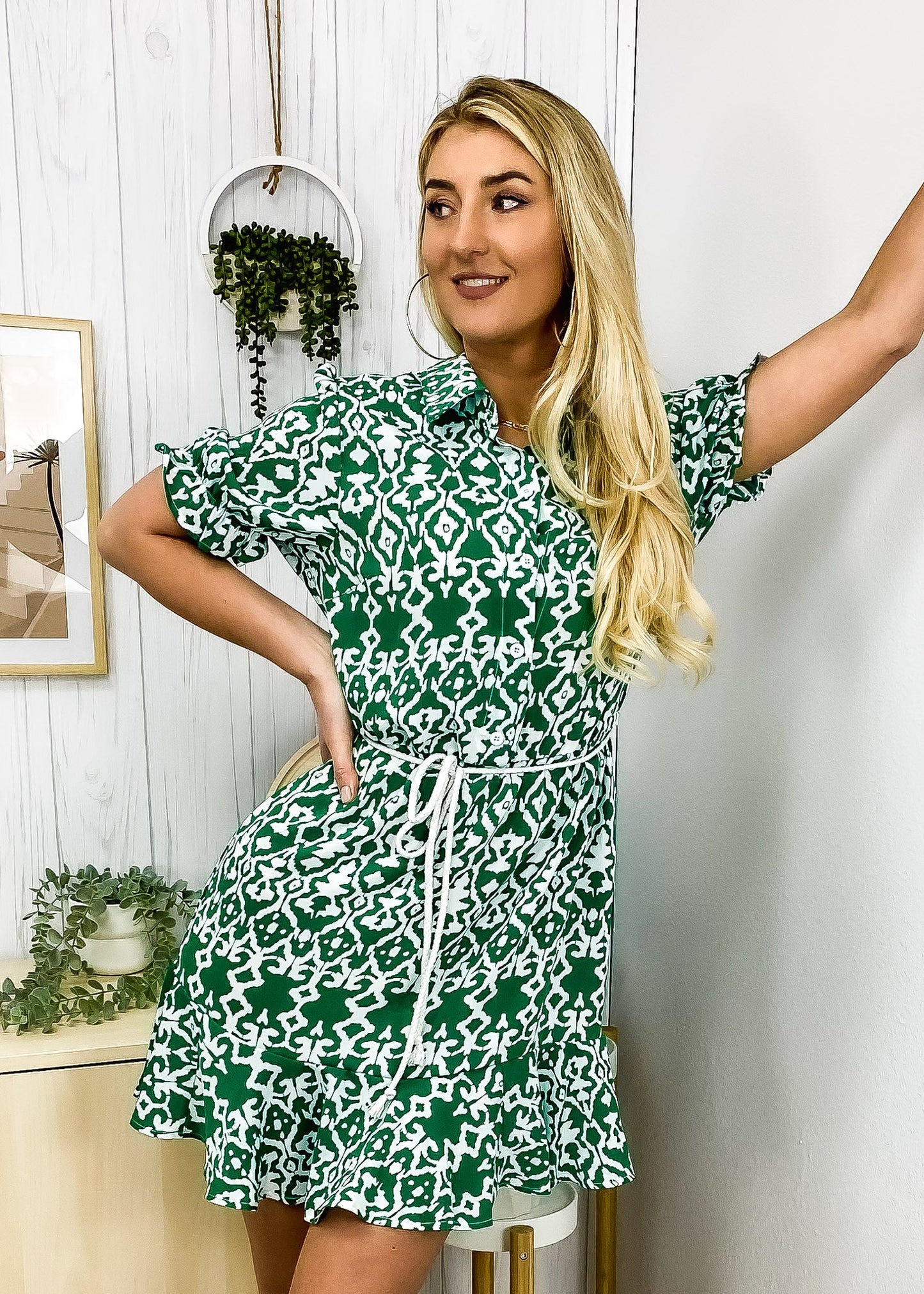 Geometric Puff Sleeve Collared Dress