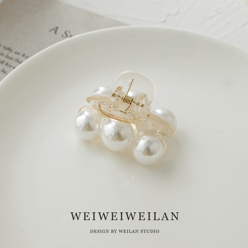 Pearl Aligned Clear Hair Claw- Mini