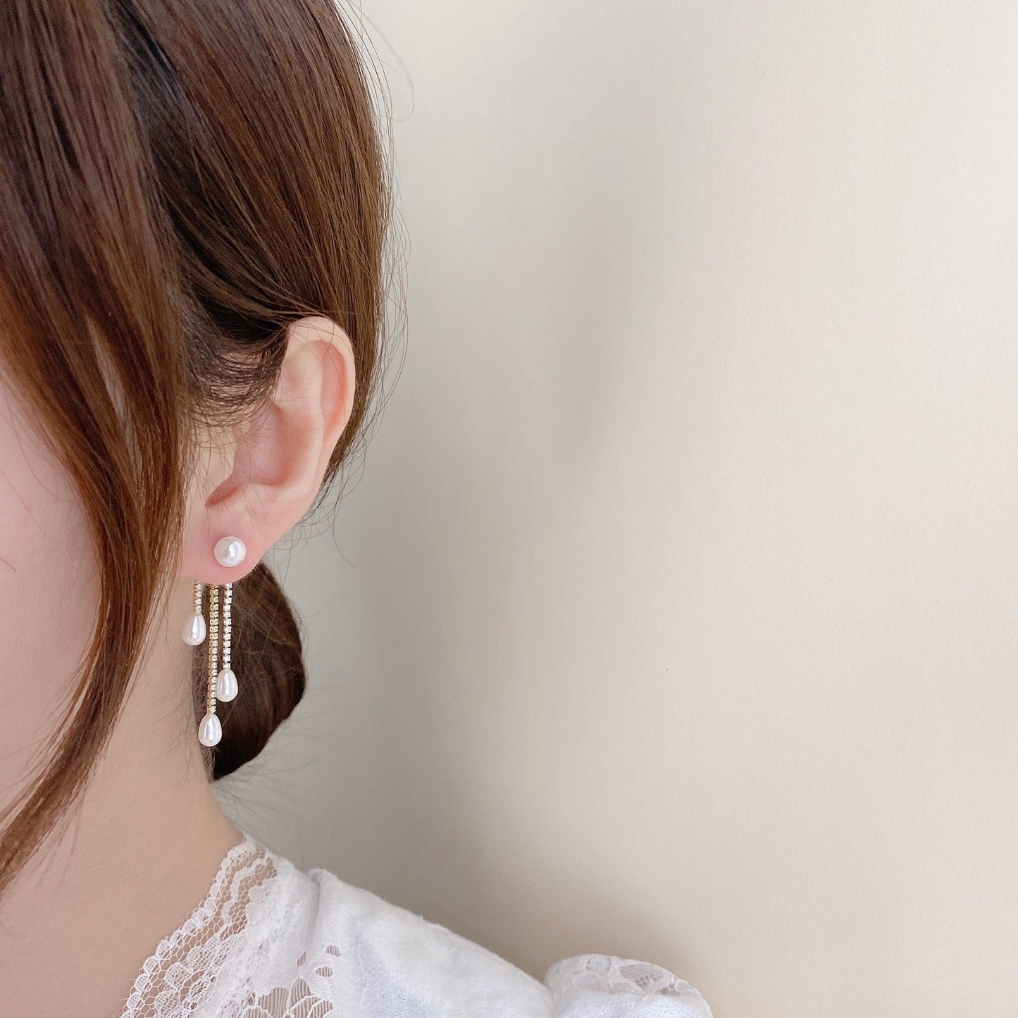 Dangling Pearls Earrings