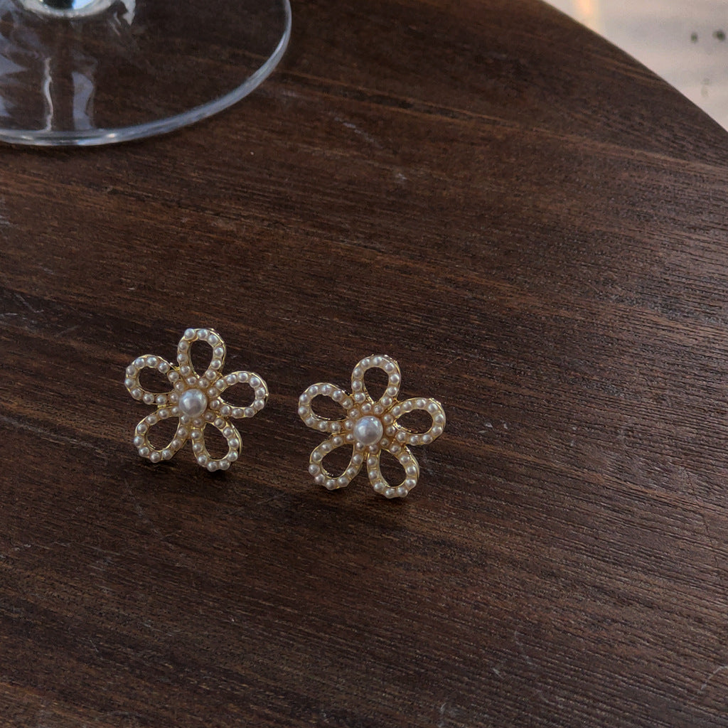 Pearl Flower Earring Studs