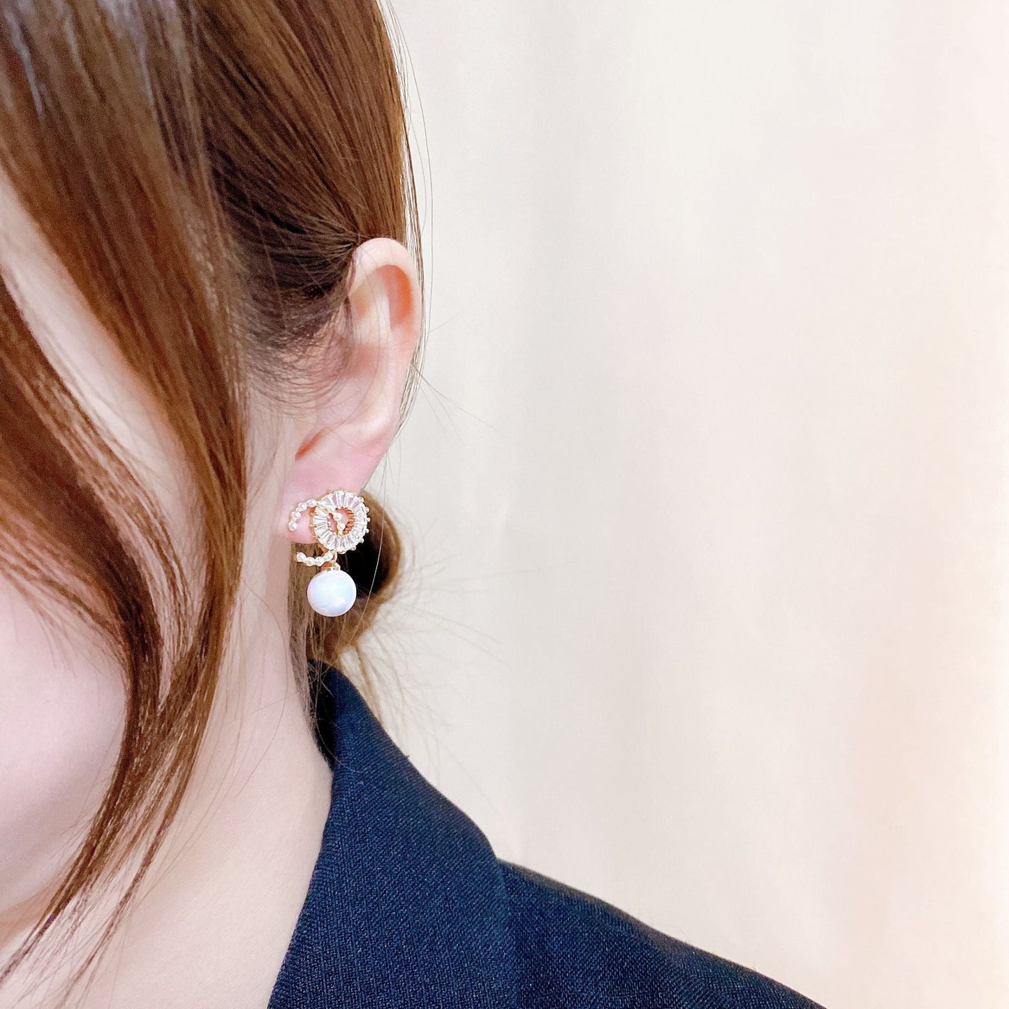 Pearl and Circle Design Earrings