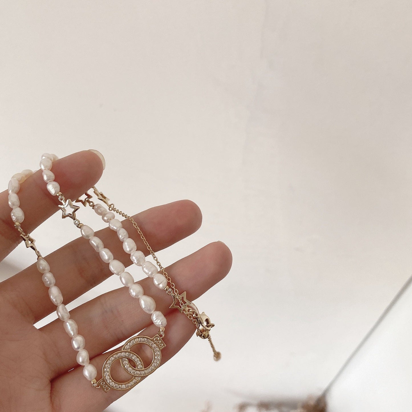 Interlocked Circles Pearl Beaded Necklace