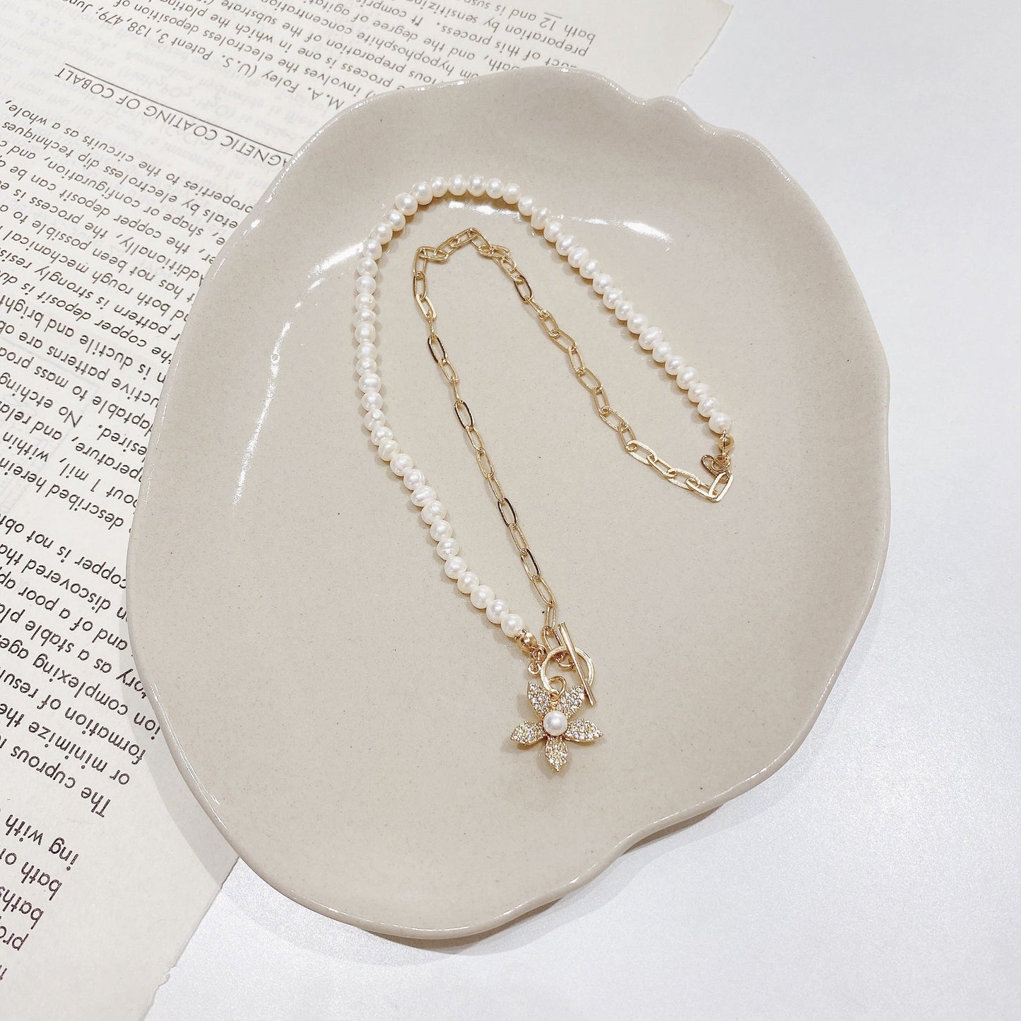 Asymmetrical Chain & Pearl Necklace