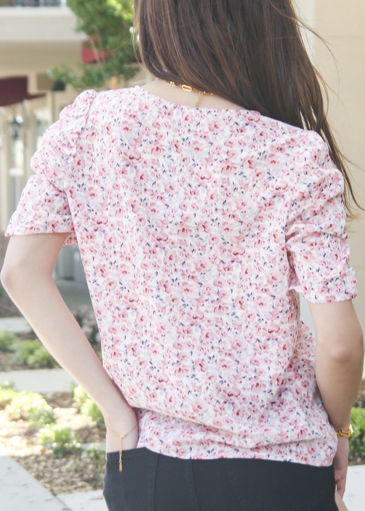 V Neck Ruched Sleeve Shirt