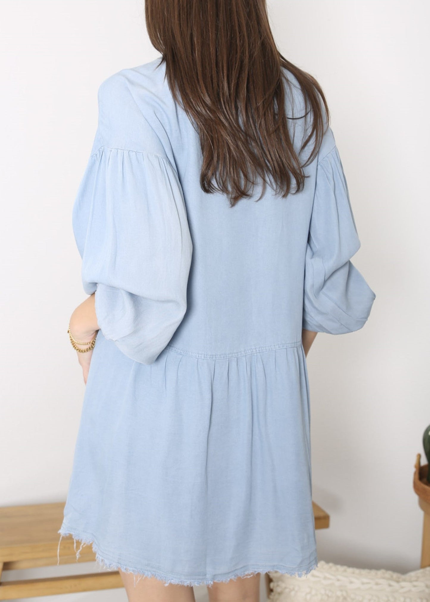 Pleated Back Frayed Hem Shirt