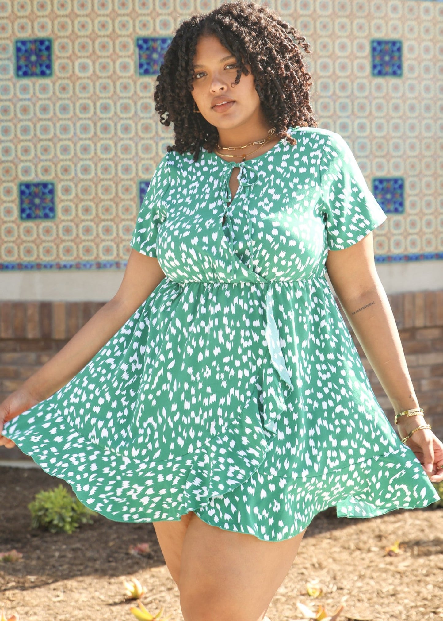 Plus Size Green Swing Dress with Front Keyhole Neckline