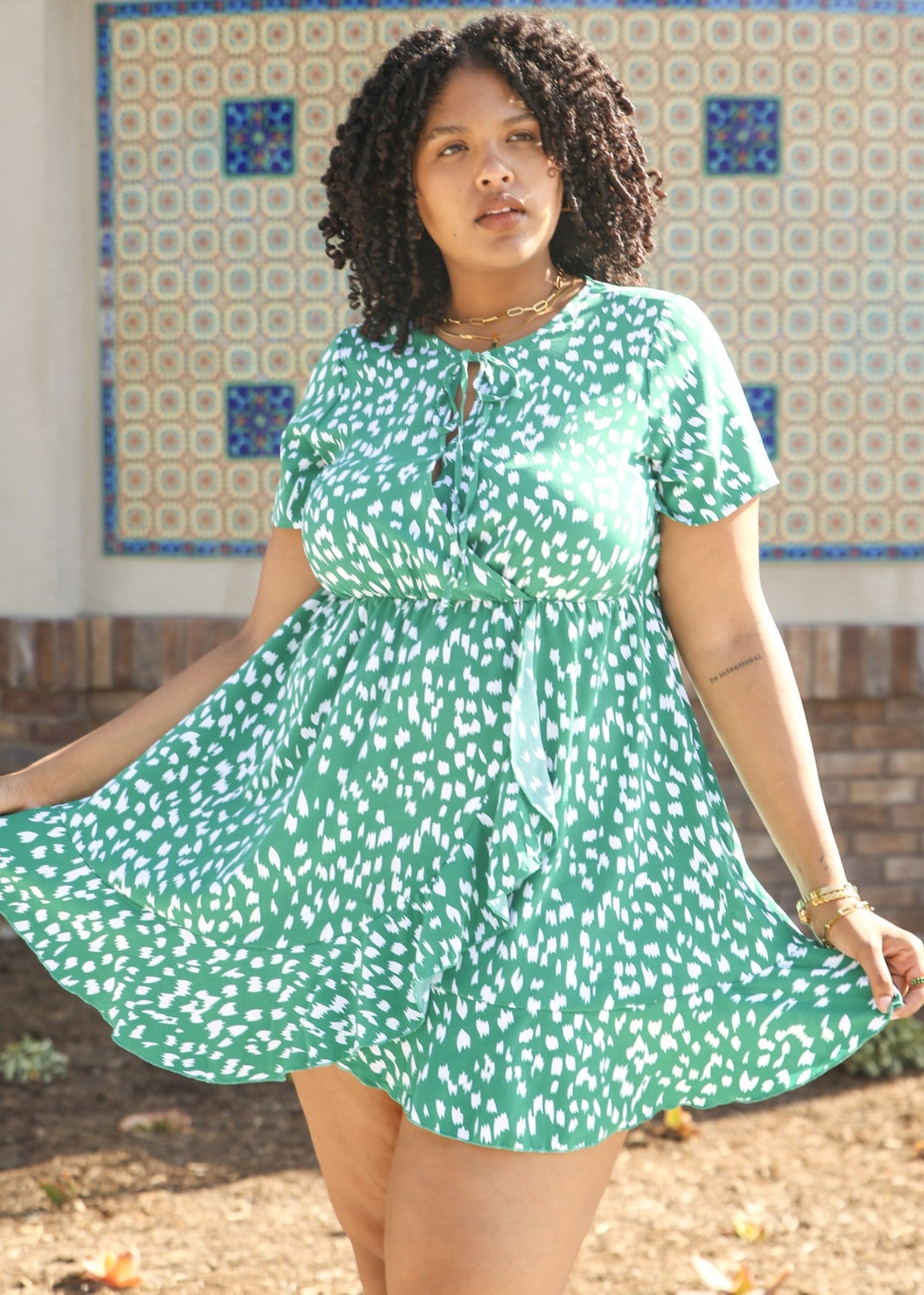 Plus Size Green Swing Dress with Front Keyhole Neckline
