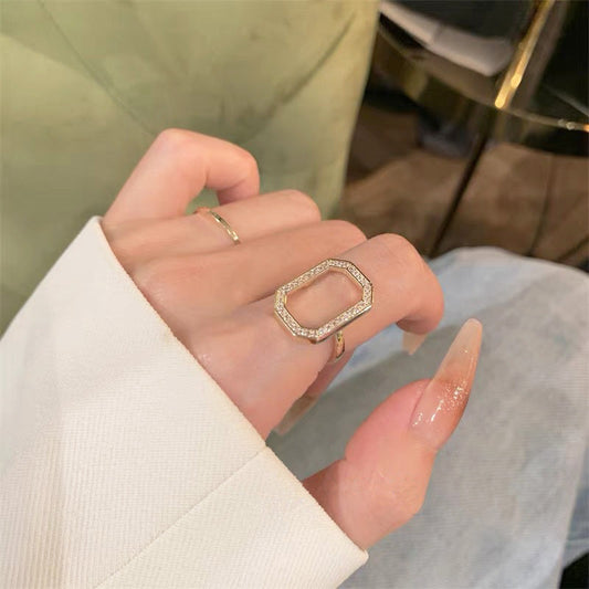 Large Square Geometric Ring