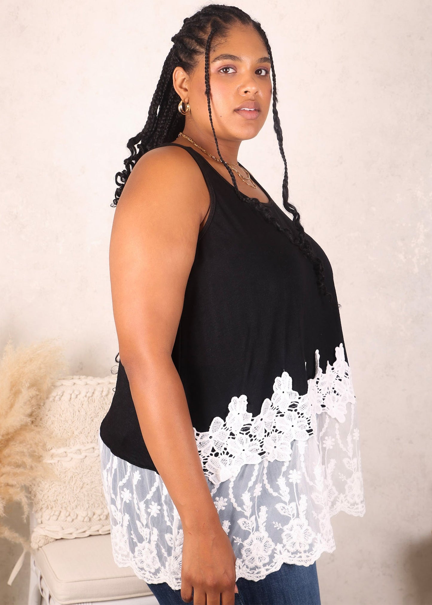 Plus Size Floral Lace Extender Tank Vest Crew Neck Loose Camisole Blouse Tops, Black
