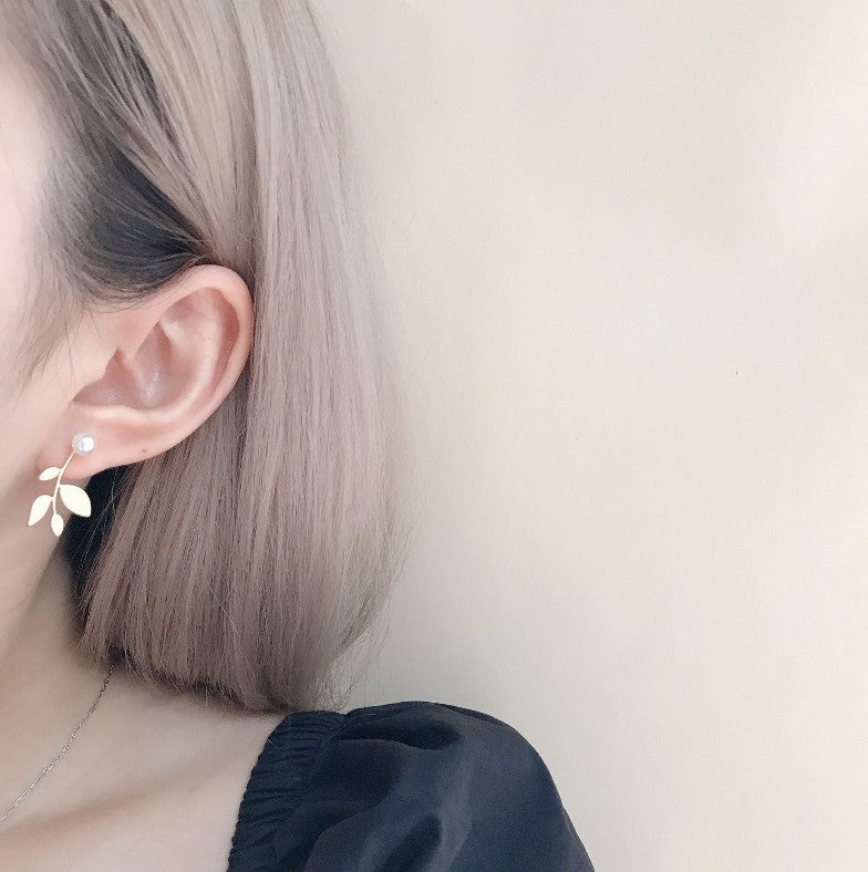 Gold Leaves with Pearl Earring