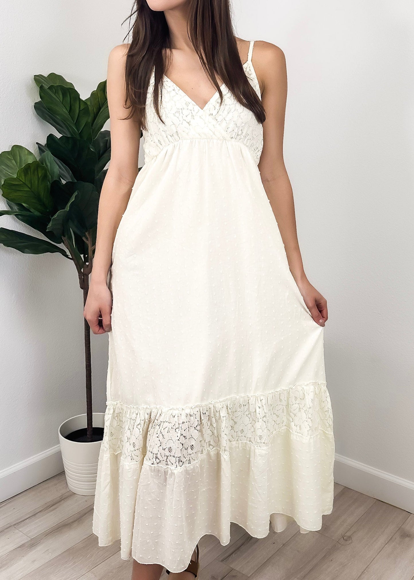 Sweetheart Neckline Lace Maxi Dress