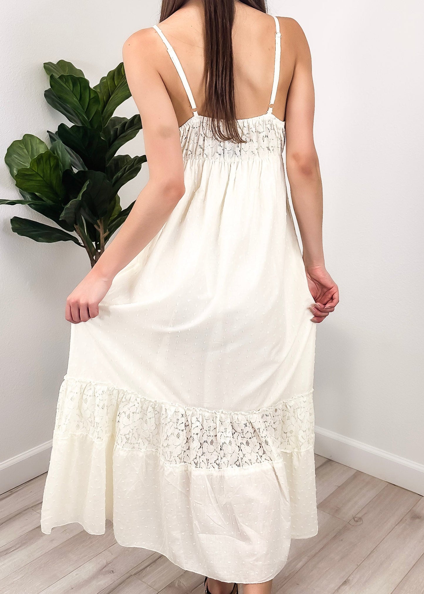 Sweetheart Neckline Lace Maxi Dress