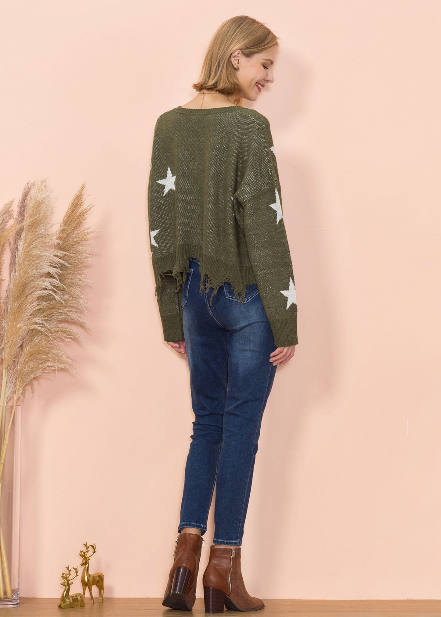 Star Pattern Frayed Hem Sweater