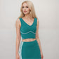 Active Women's Seamless V-Neck Crop Top with Contour Stitching and Contrast Piping Detail