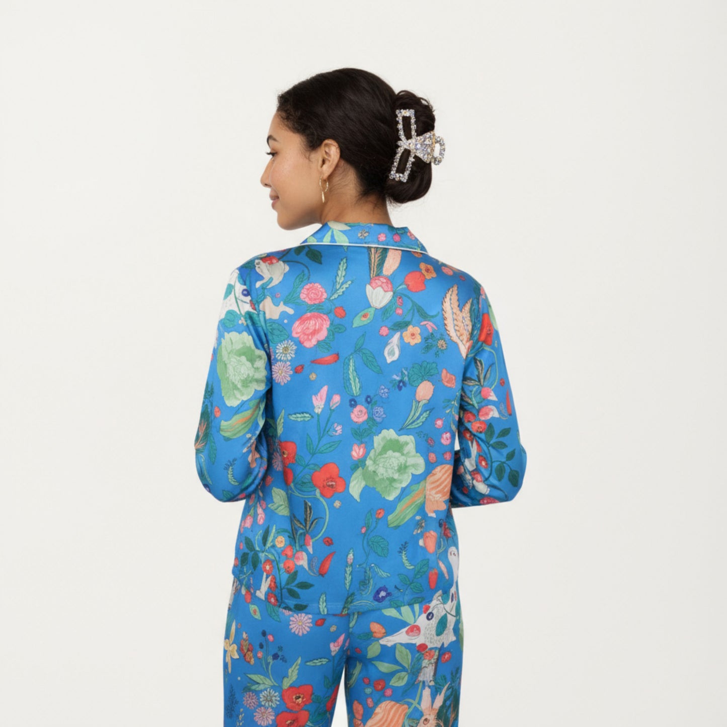 2-Piece Set Long Sleeve Button Front Pajama Set with Botanical Animal Print and Soft Silky Fabric for Relaxed Comfort