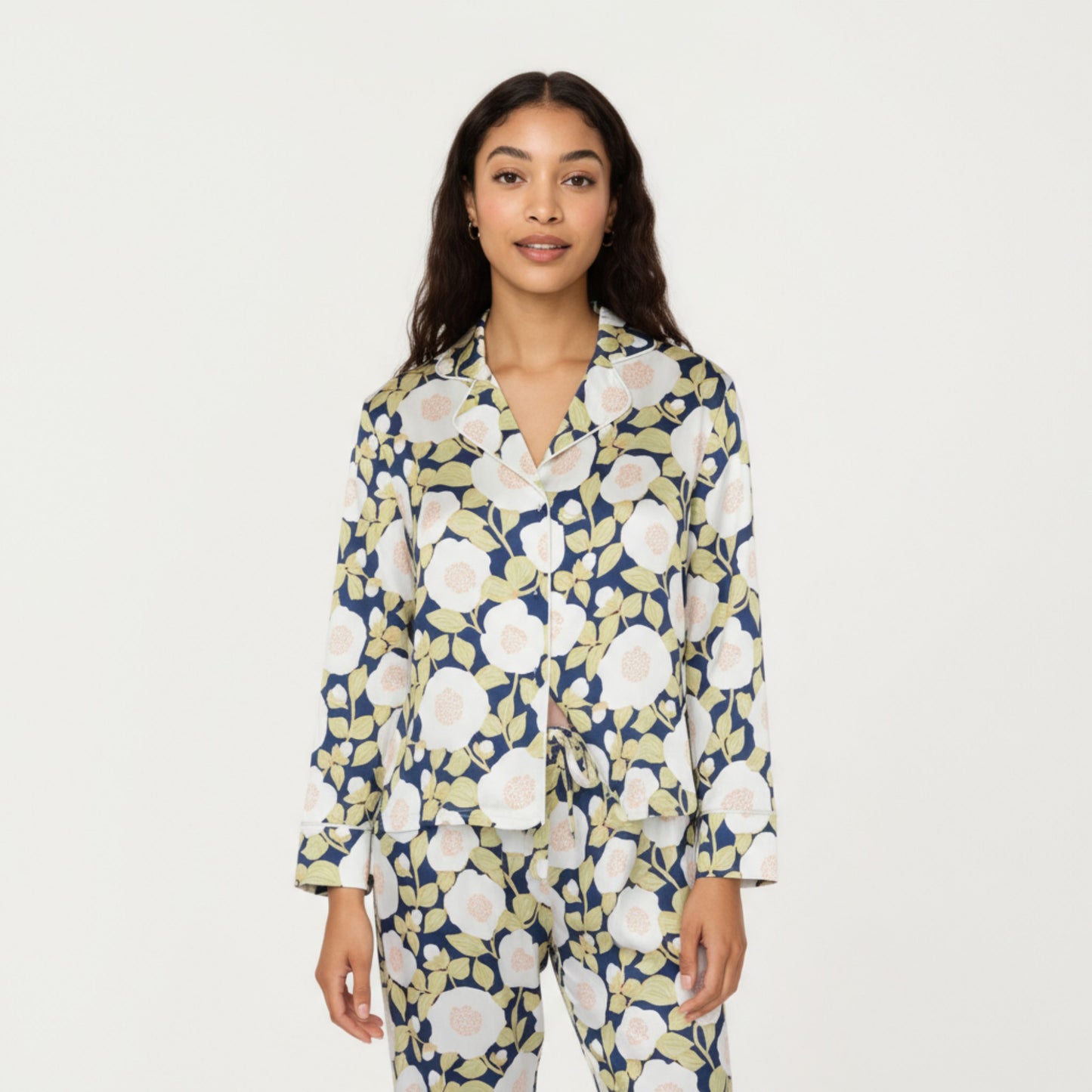 2-Piece Set Long Sleeve Button Front Pajama Set with Floral Print and Soft Silky Fabric for Relaxed Comfort