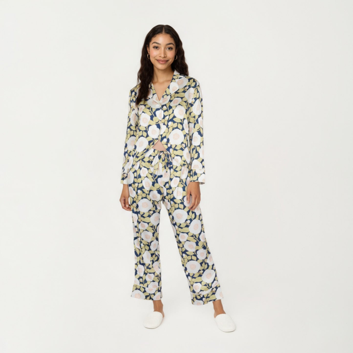 2-Piece Set Long Sleeve Button Front Pajama Set with Floral Print and Soft Silky Fabric for Relaxed Comfort