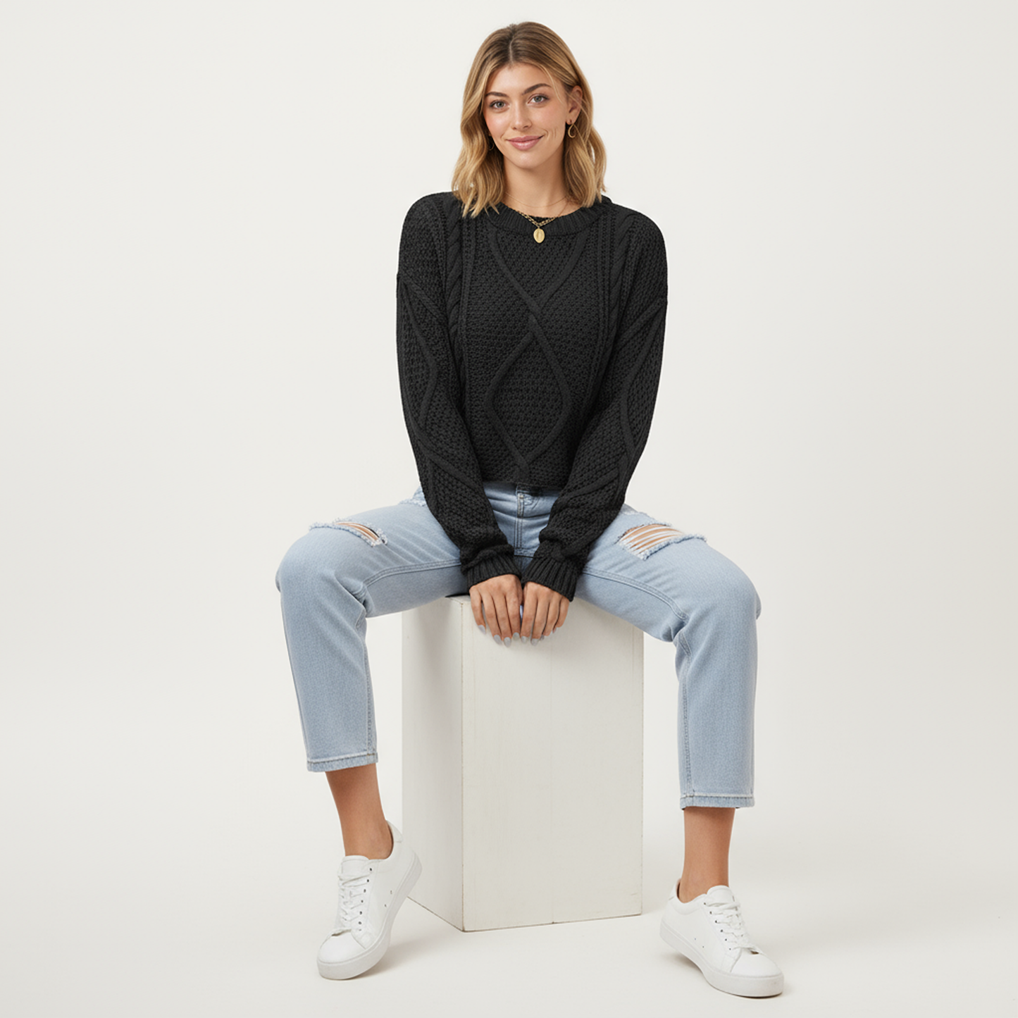 Long Sleeve Cable Knit Pullover Sweater with Textured Pattern