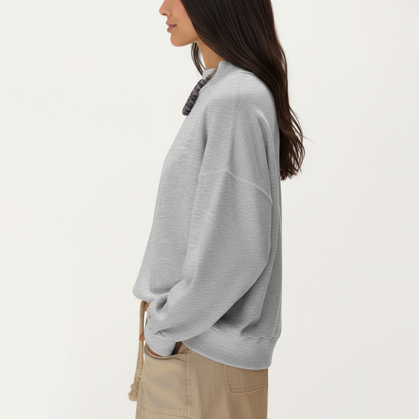 Long Sleeve Crew Neck Pullover Top with Relaxed Fit and Ribbed Cuffs