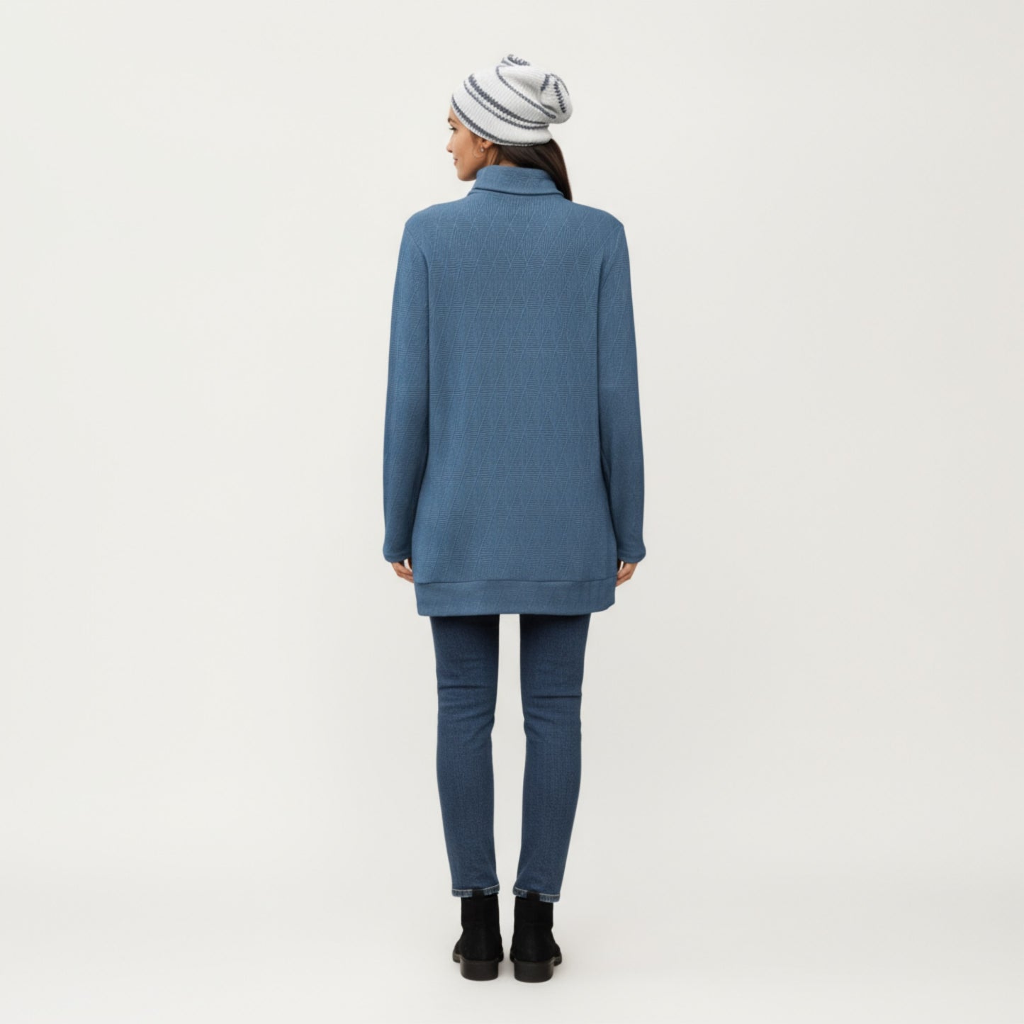 Long Sleeve Collared Knit Top with Subtle Textured Pattern and Relaxed Fit