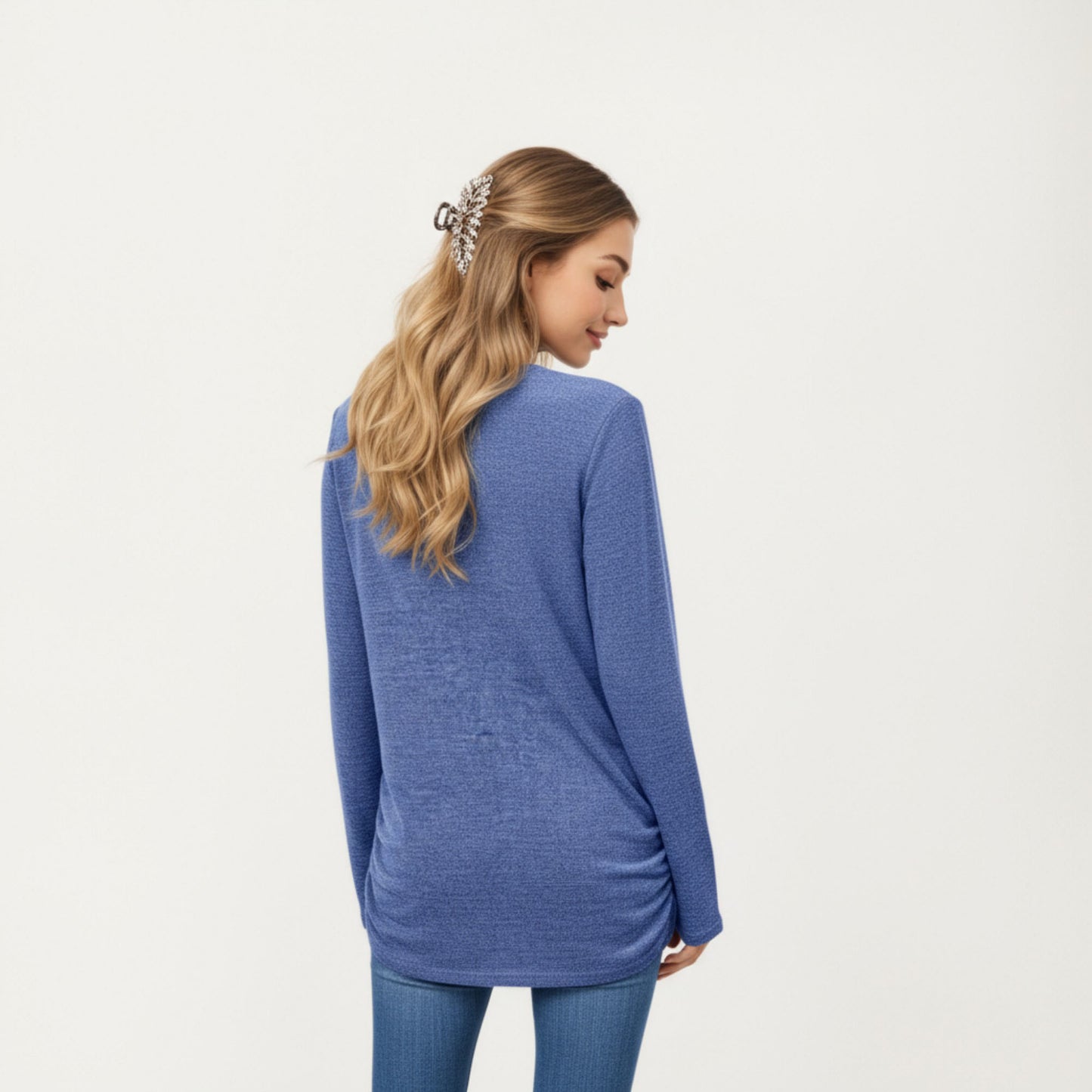 Long Sleeve Crew Neck Top with Relaxed Fit and Soft Knit Fabric