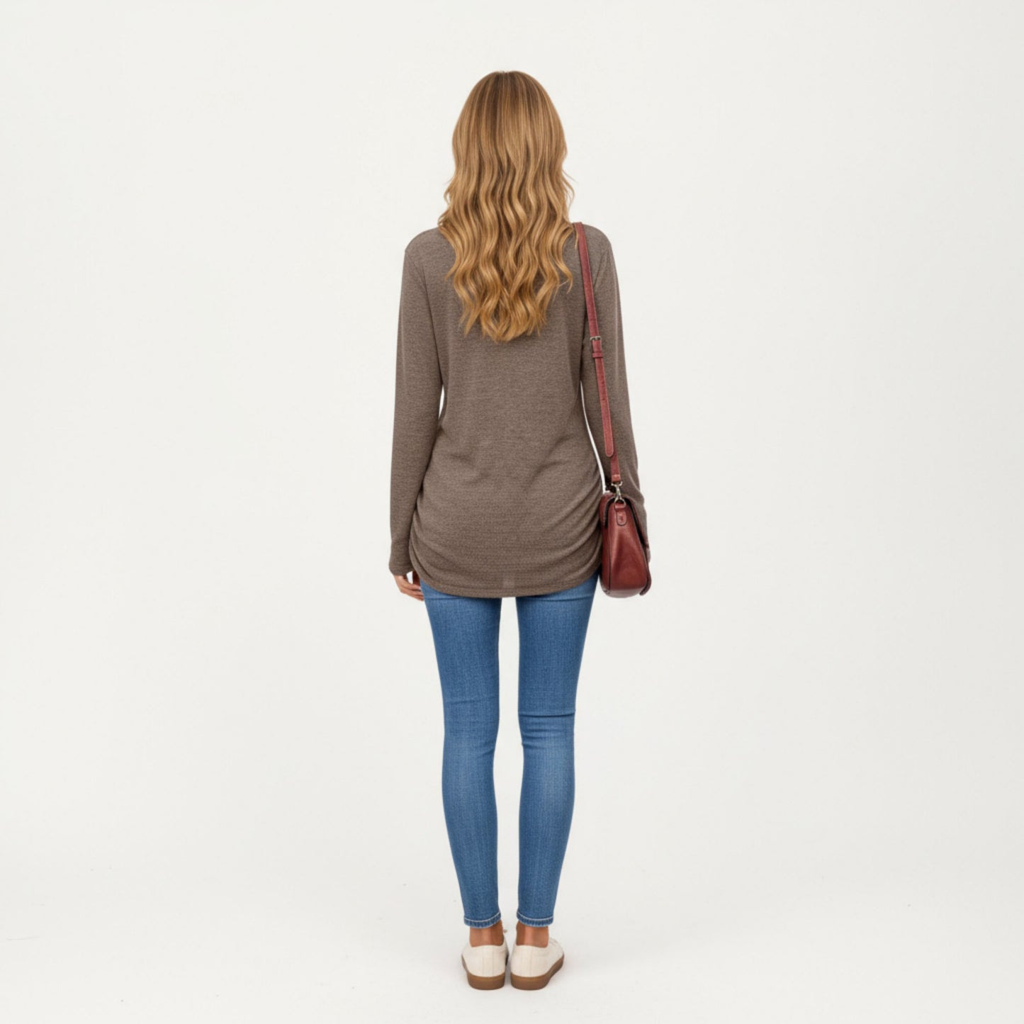 Long Sleeve Crew Neck Top with Relaxed Fit and Soft Knit Fabric