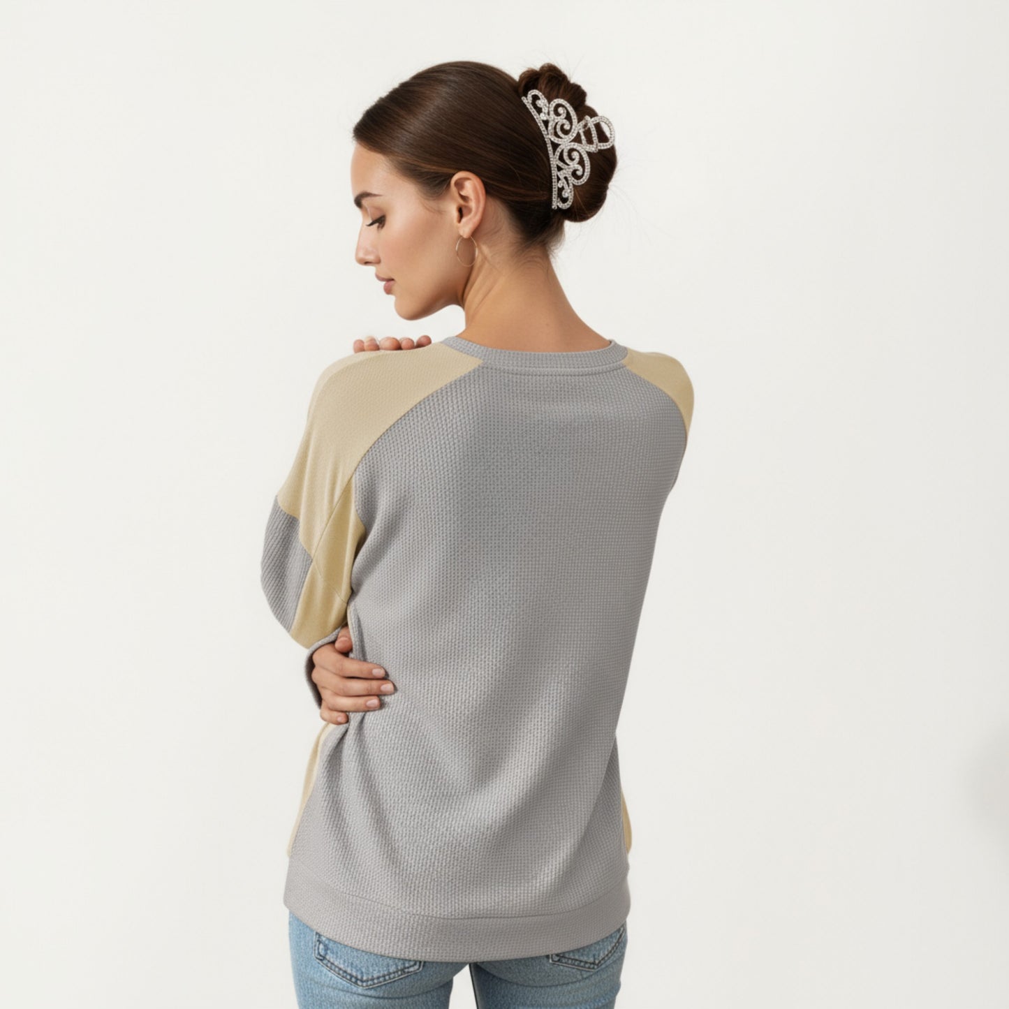 Long Sleeve Colorblock Pullover Top with Crew Neck and Relaxed Fit