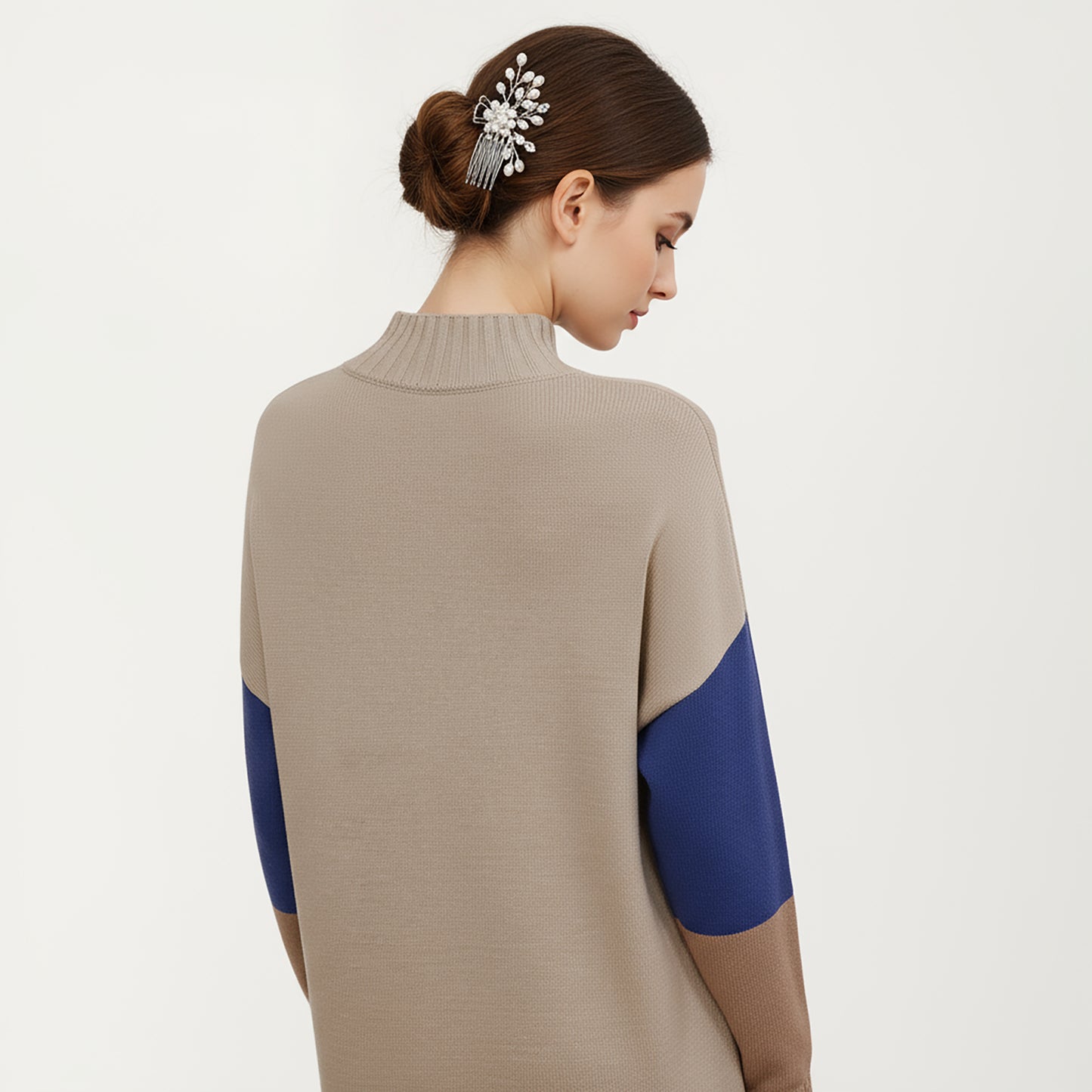Colorblock Knit Sweater Dress with Long Sleeves, Soft Ribbed Edges and Relaxed Straight Silhouette for Effortless Comfort