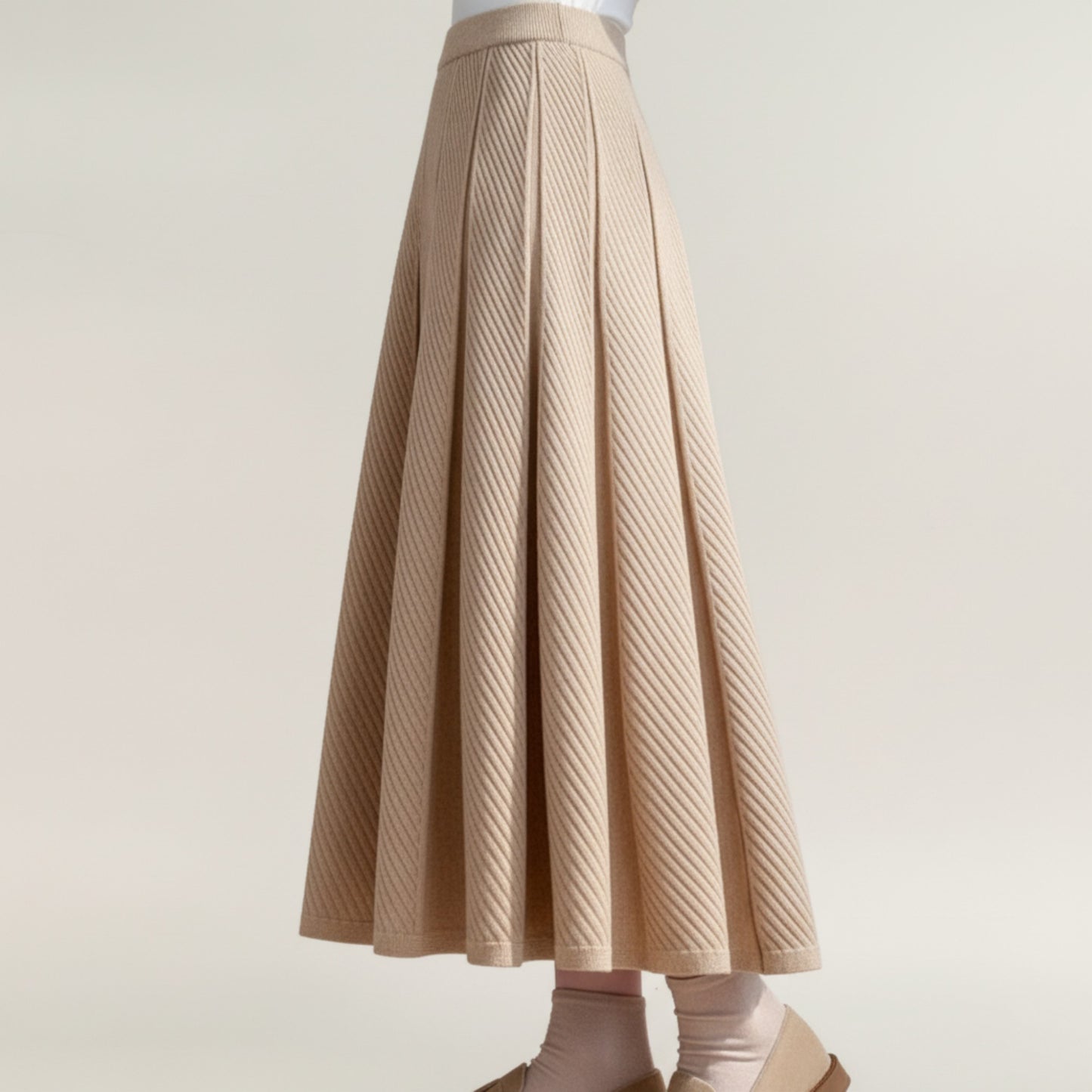 Textured Diagonal-Rib Pleated Knit Midi Skirt with Structured Panels and Soft A-Line Silhouette