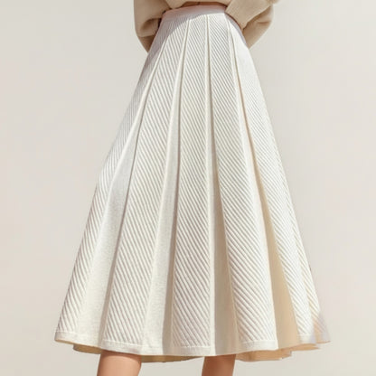 Textured Diagonal-Rib Pleated Knit Midi Skirt with Structured Panels and Soft A-Line Silhouette