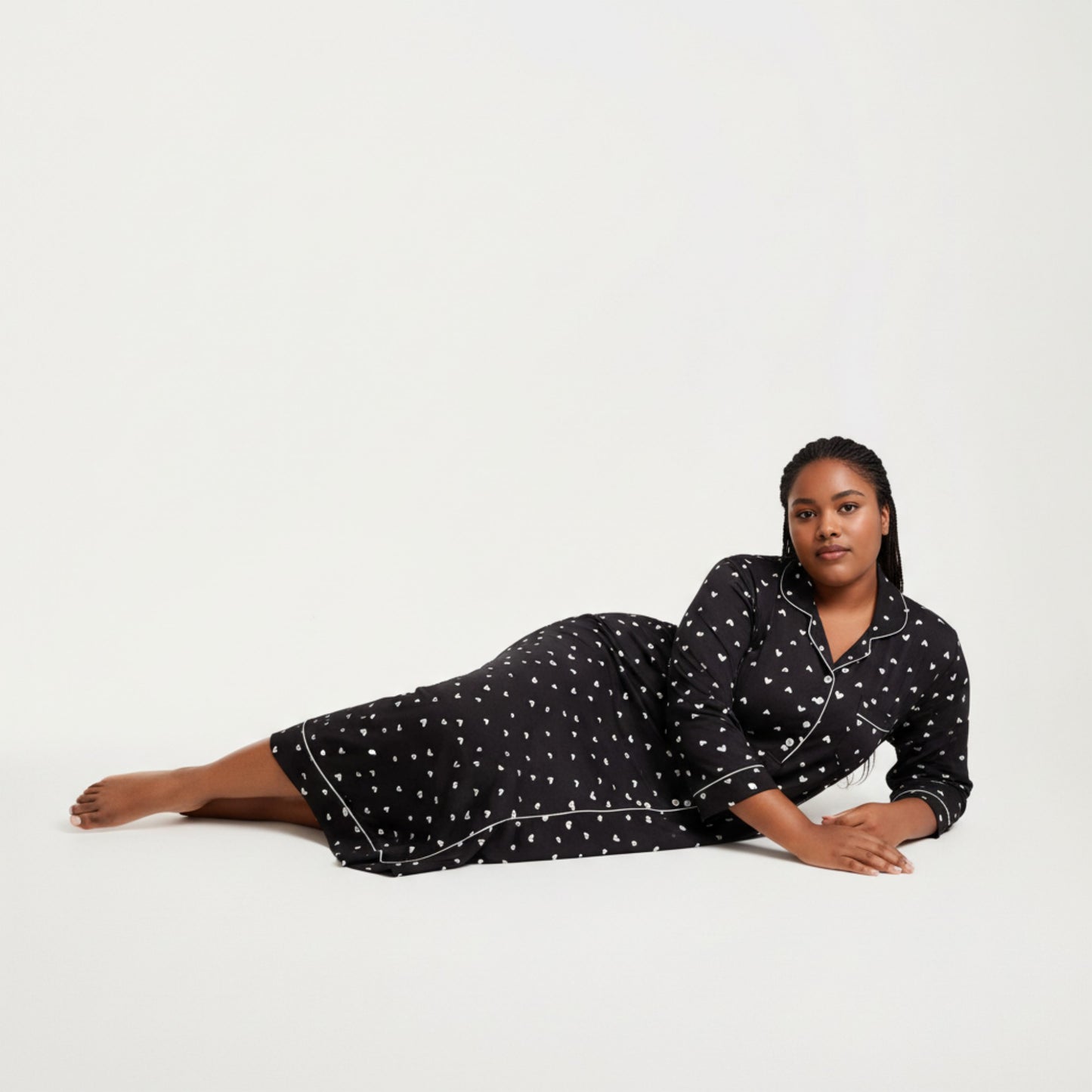 Heart Print Long Sleeve Maxi Nightgown with Soft Stretch Fabric, Classic Piped Collar Detail