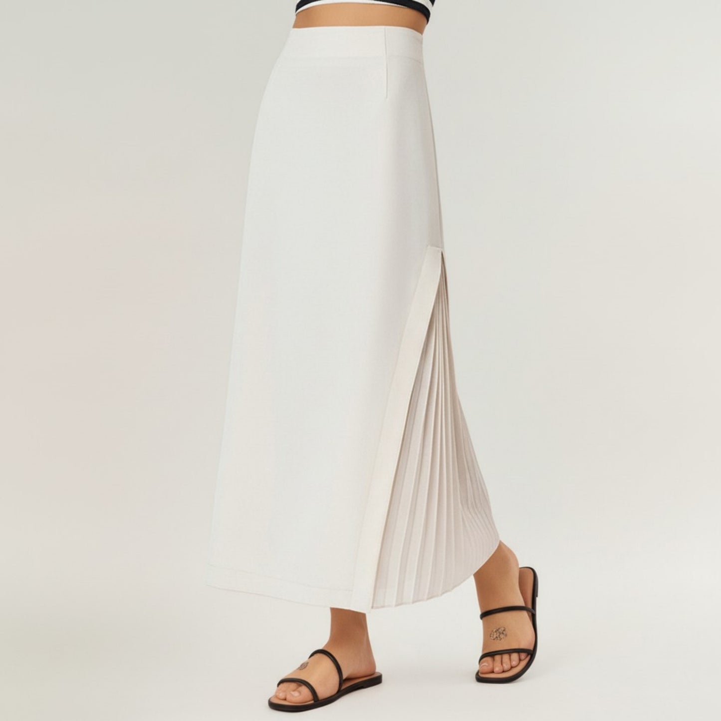 Maxi Skirt with Sleek Straight Silhouette and Soft Pleated Side Panel Detail for Elegant Flowing Movement