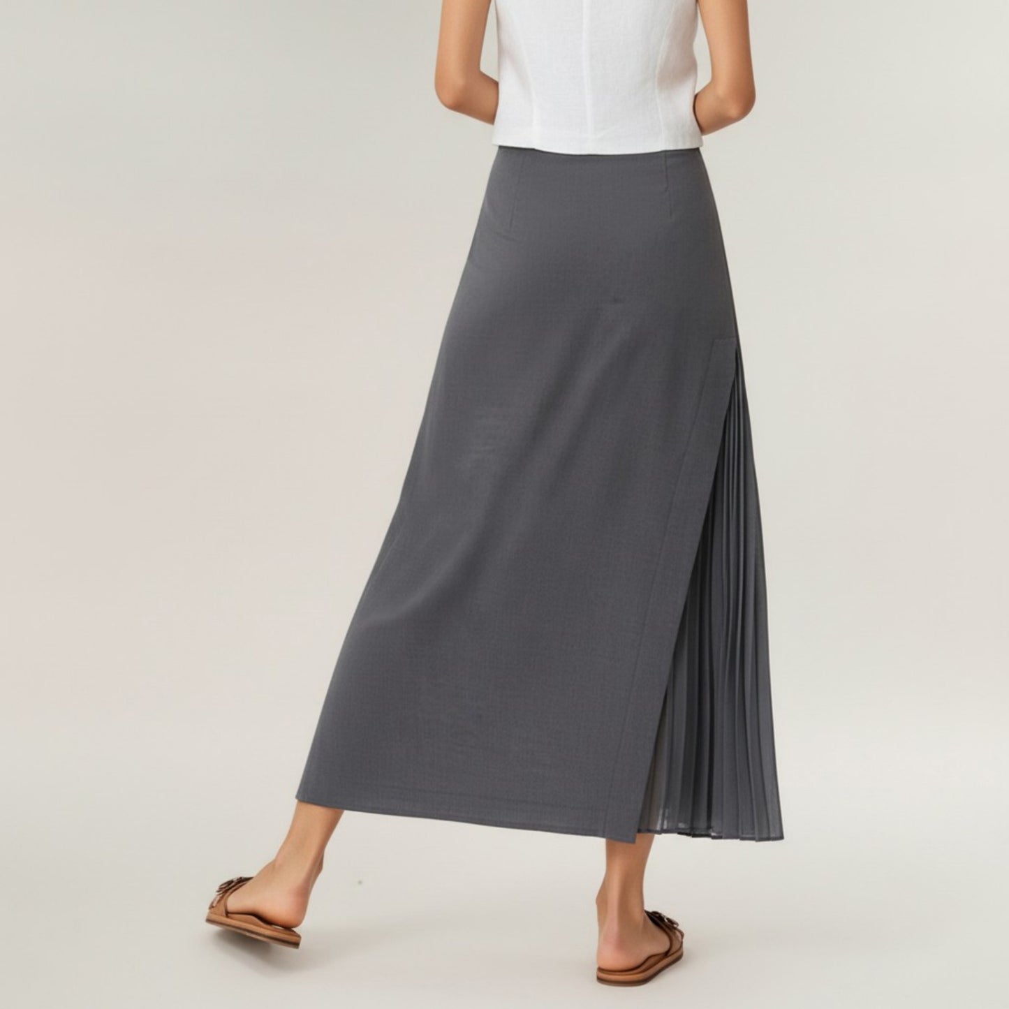 Maxi Skirt with Sleek Straight Silhouette and Soft Pleated Side Panel Detail for Elegant Flowing Movement