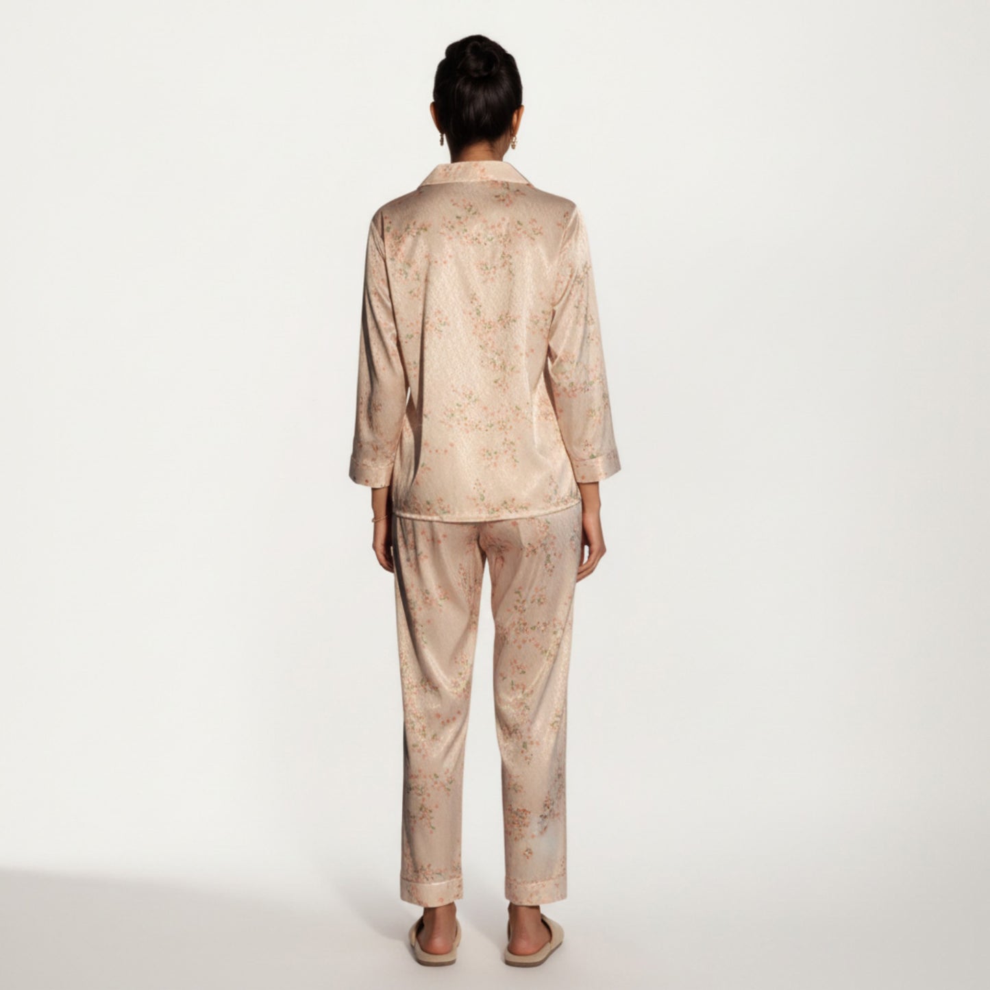 2-Piece Set Floral Satin Pajama Top and Relaxed Fit Pants with Smooth Finish and Soft Collar Detail