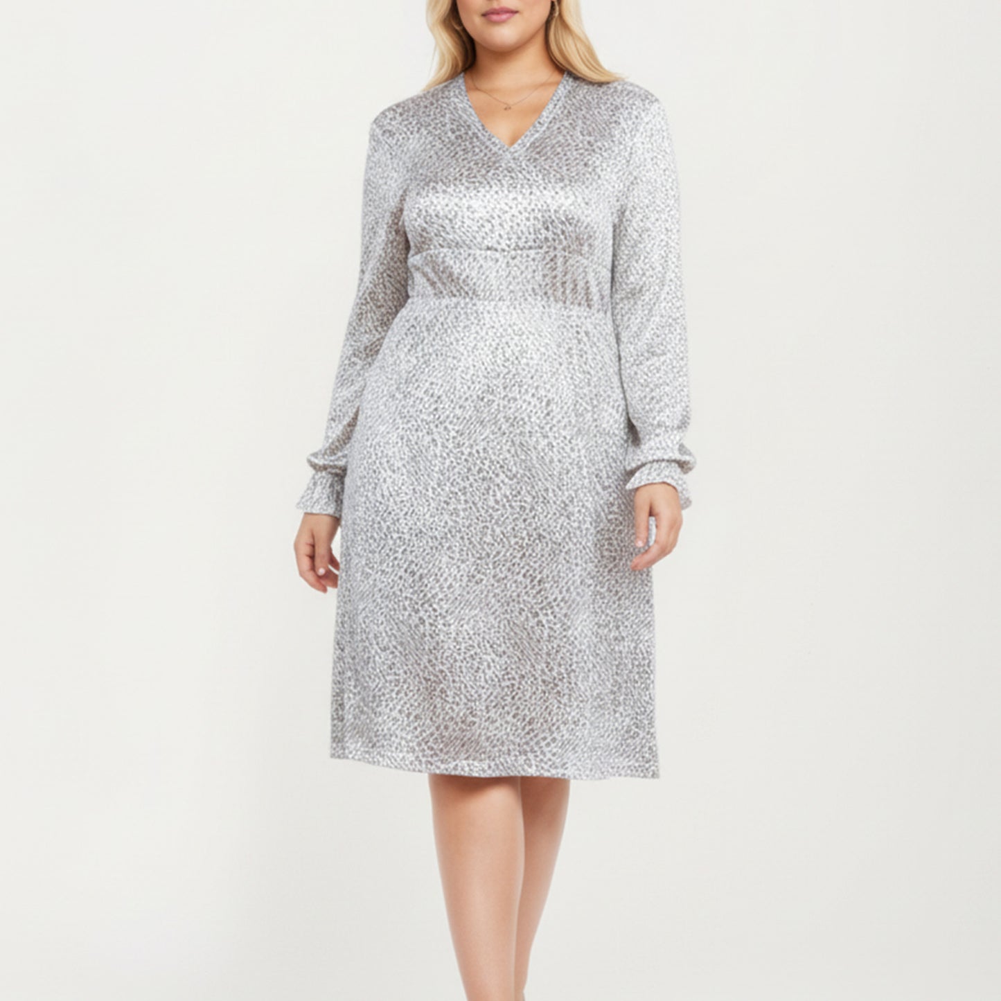 Plus Size Dotted Print Long Sleeve V-Neck Midi Dress with Fitted Waist and Flowy Skirt