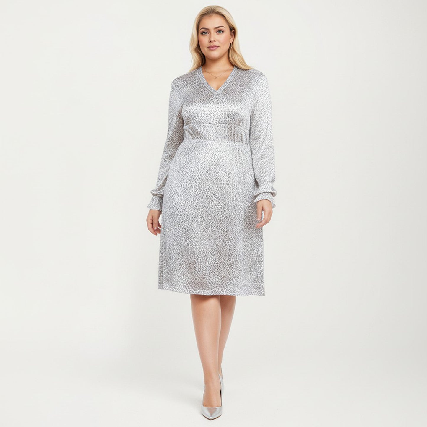 Plus Size Dotted Print Long Sleeve V-Neck Midi Dress with Fitted Waist and Flowy Skirt