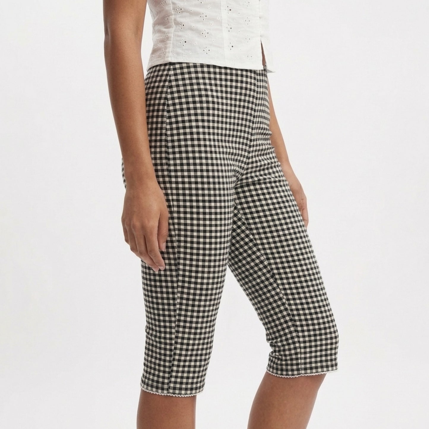 Gingham Capri Pants Mid Rise Stretch Fit Cropped Length Slim Silhouette