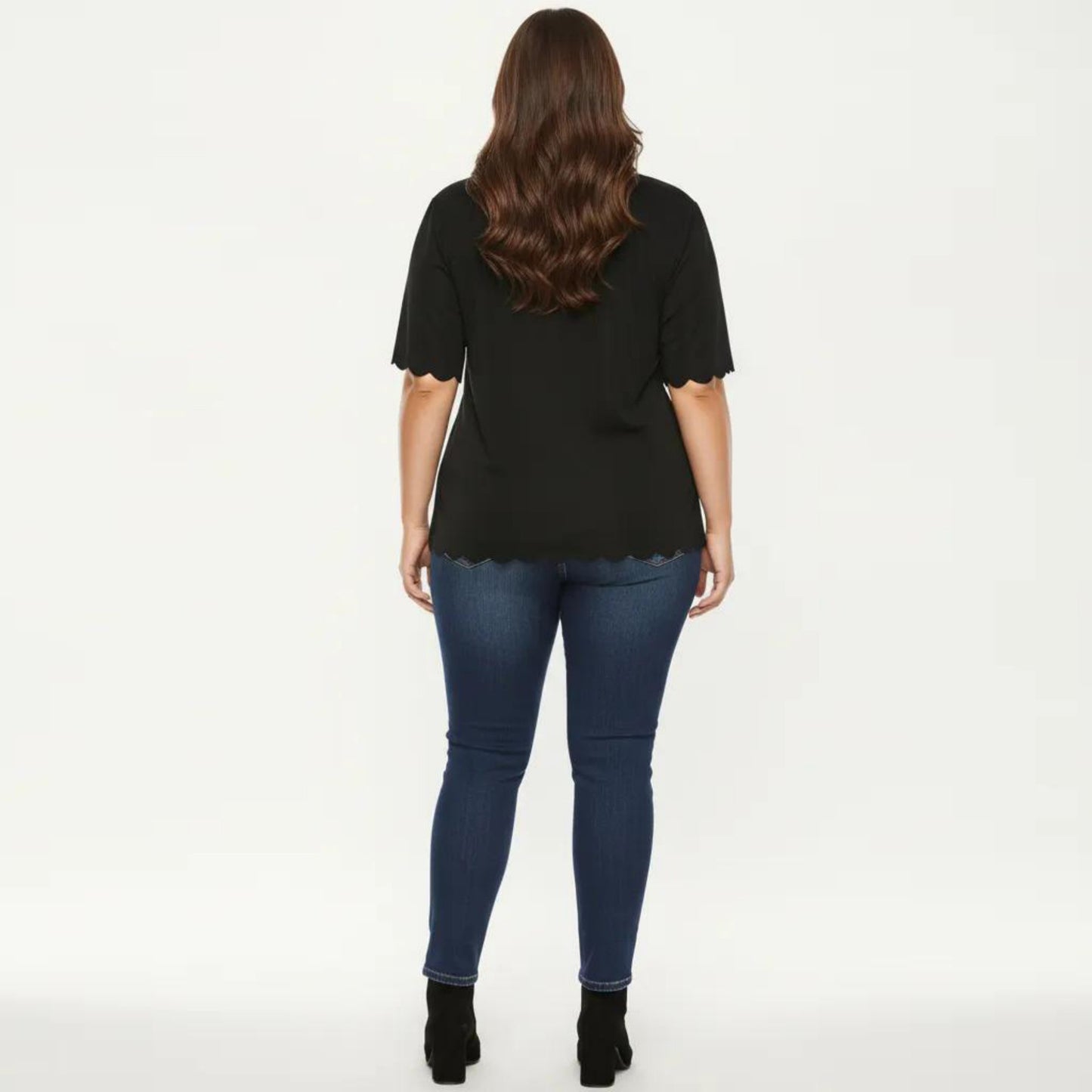 Plus Size Short Sleeve Top with Scalloped Hem Round Neck Loose Fit Casual Blouse