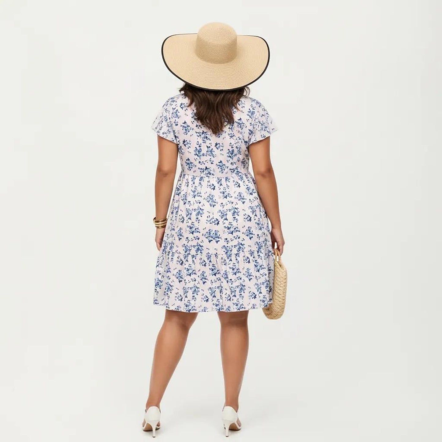 Plus Size Short Sleeve Round Neck Floral Print Dress with Tiered Skirt Flowy Silhouette