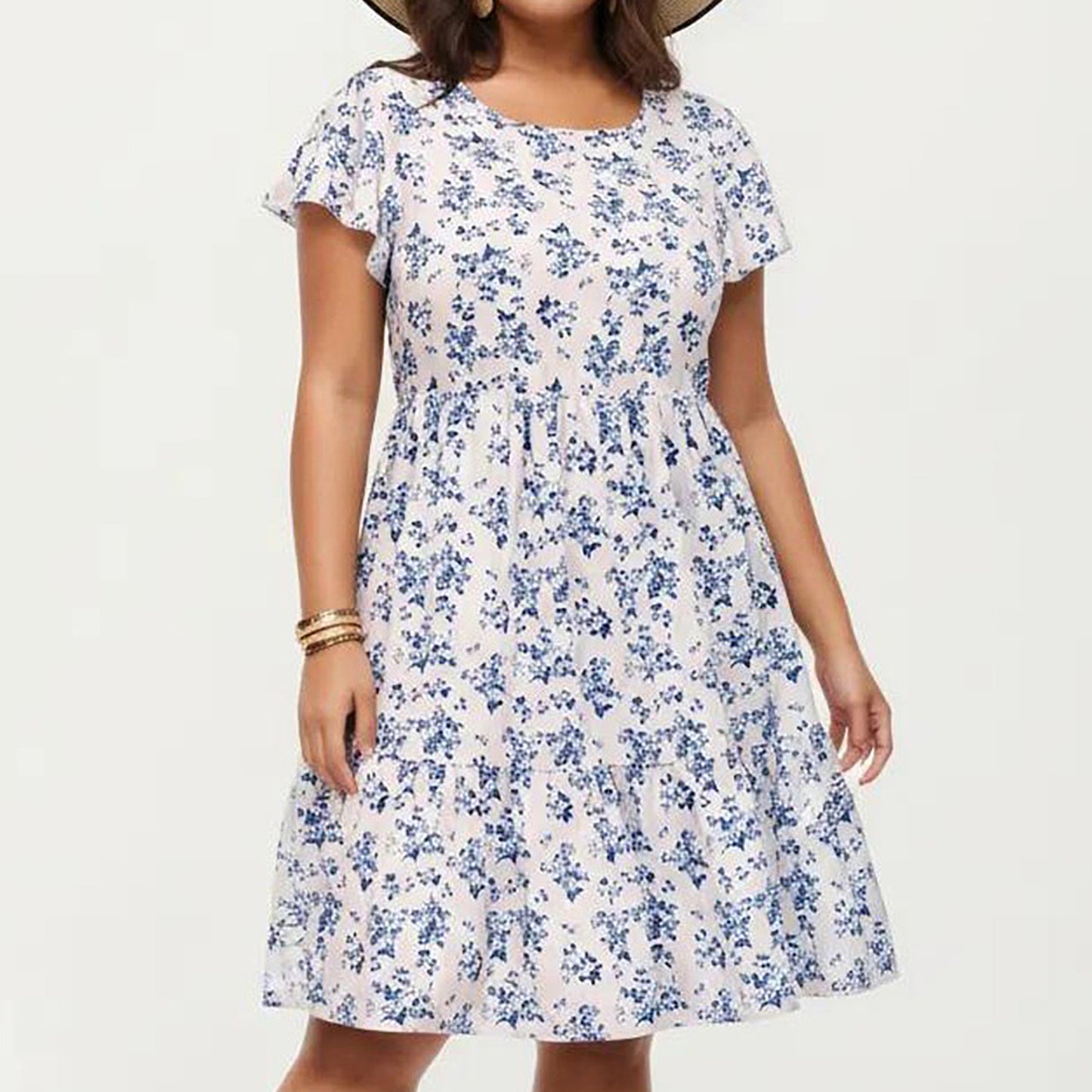 Plus Size Short Sleeve Round Neck Floral Print Dress with Tiered Skirt Flowy Silhouette