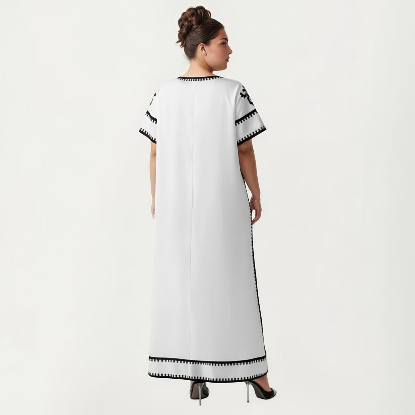 Plus Size Short Sleeve Maxi Dress with V Neck Contrast Embroidery Detail A Line Silhouette